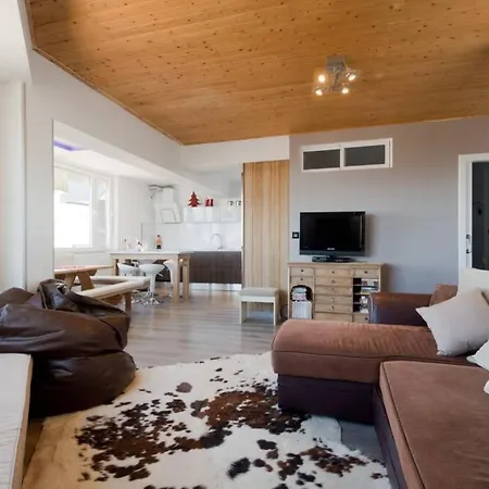 3 Bdrm Penthouse In - 10 Pax *