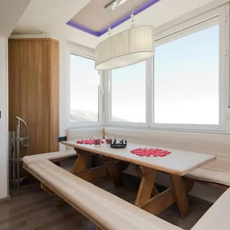 3 Bdrm Penthouse In - 10 Pax Serra Nevada