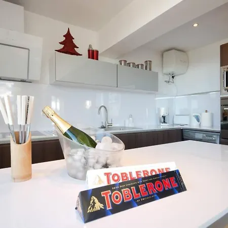 3 Bdrm Penthouse In - 10 Pax * Serra Nevada